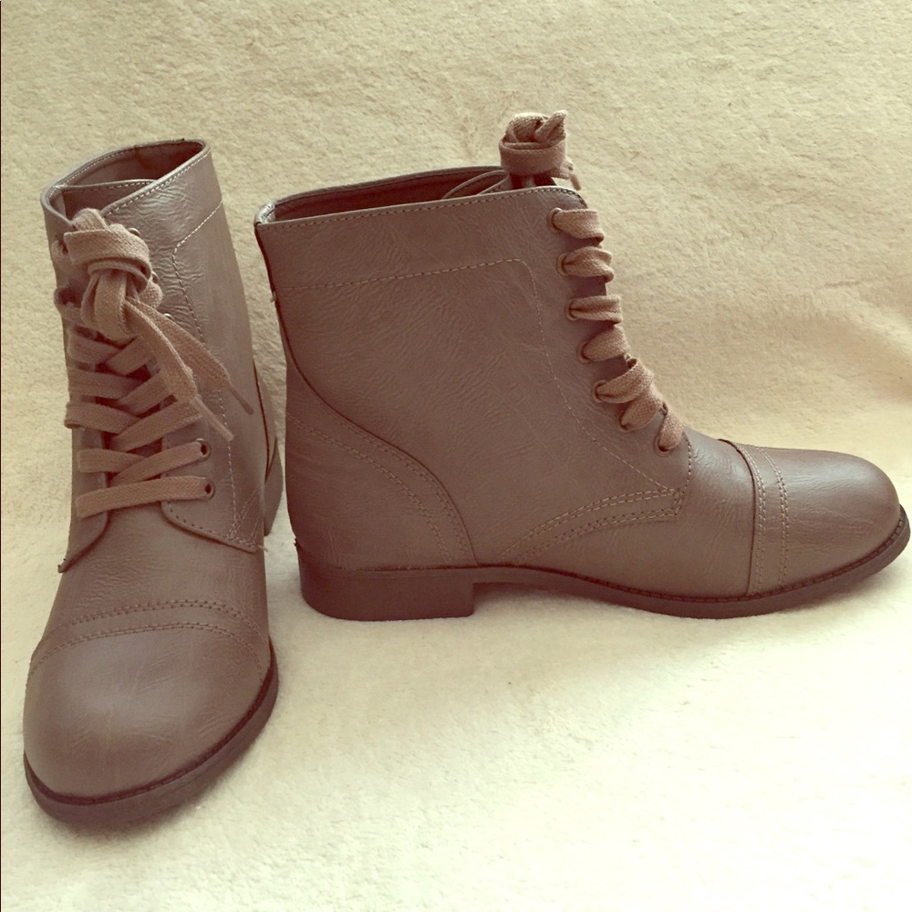 Rampage Boots, Damica Taupe